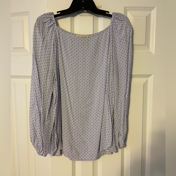 Ann Taylor LOFT Long Sleeve Polka Dot Blouse in a Size Medium - Picture 1 of 1